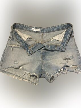 Zara Light Blue High Waisted Button Fly Raw-Hem Women’s Jean Short Size 12